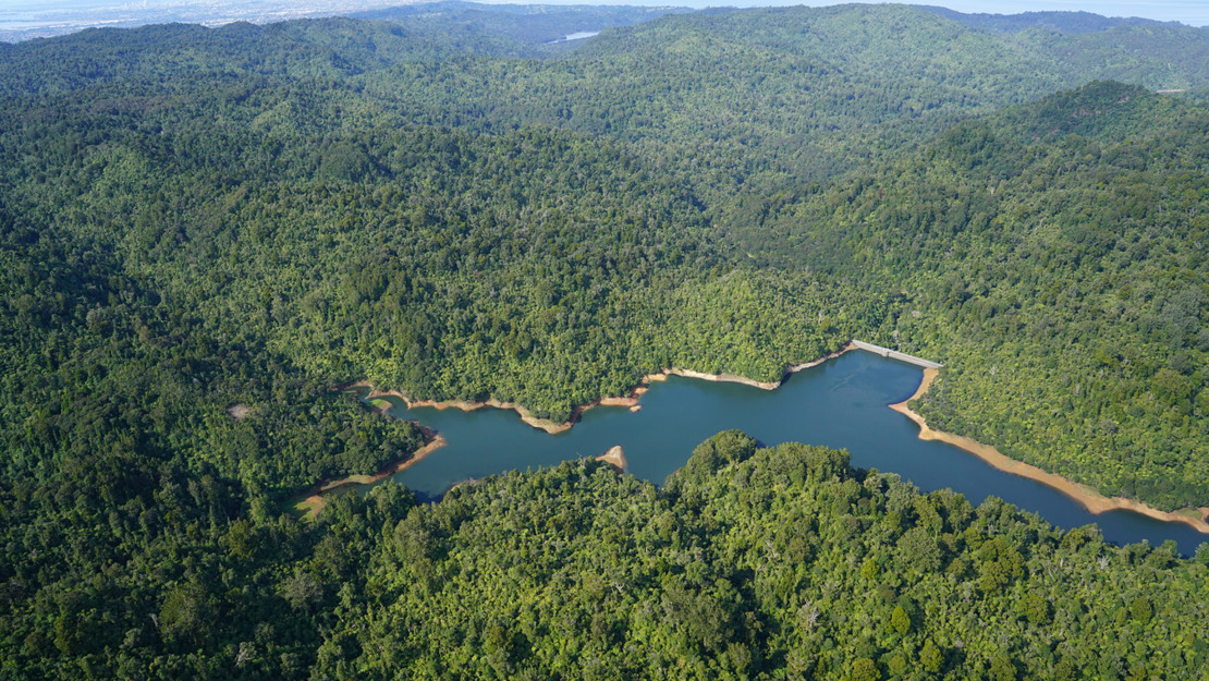 Upper Nihotipu Dam, resevoir and surrounding forests of Huia .